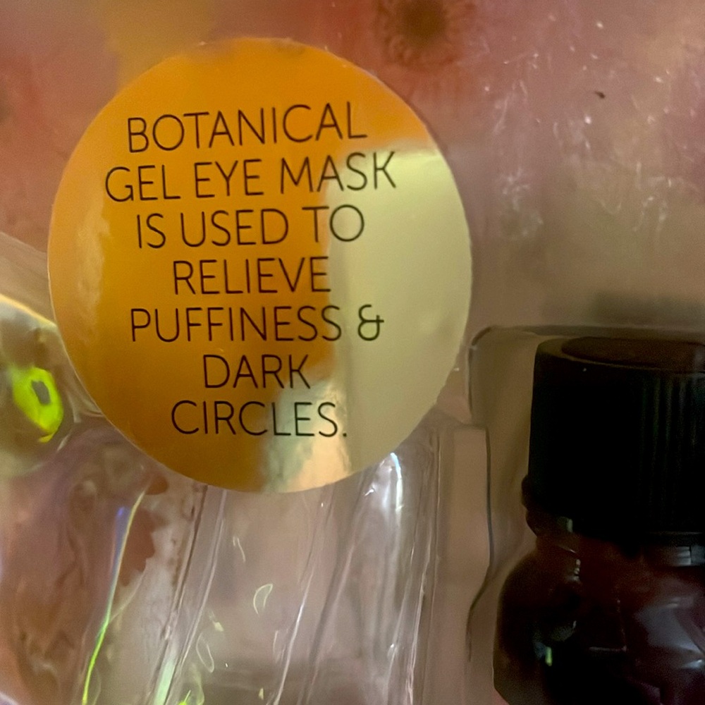 Botanical Gel Eyemask - Picture 4 of 5